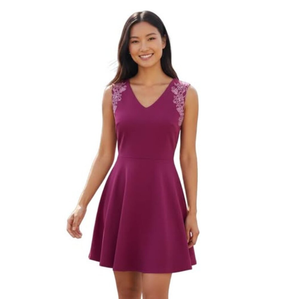 Francesca’s‎ Mi Ami Purple/White Embroidered Sleeveless Skater Dress. Size Med.